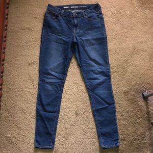 old navy mid-rise super skinny jeans